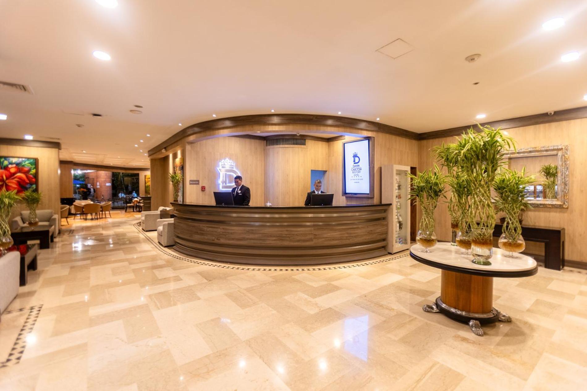 麦德林-贝尔福-达恩卡尔顿酒店 外观 照片 Lobby