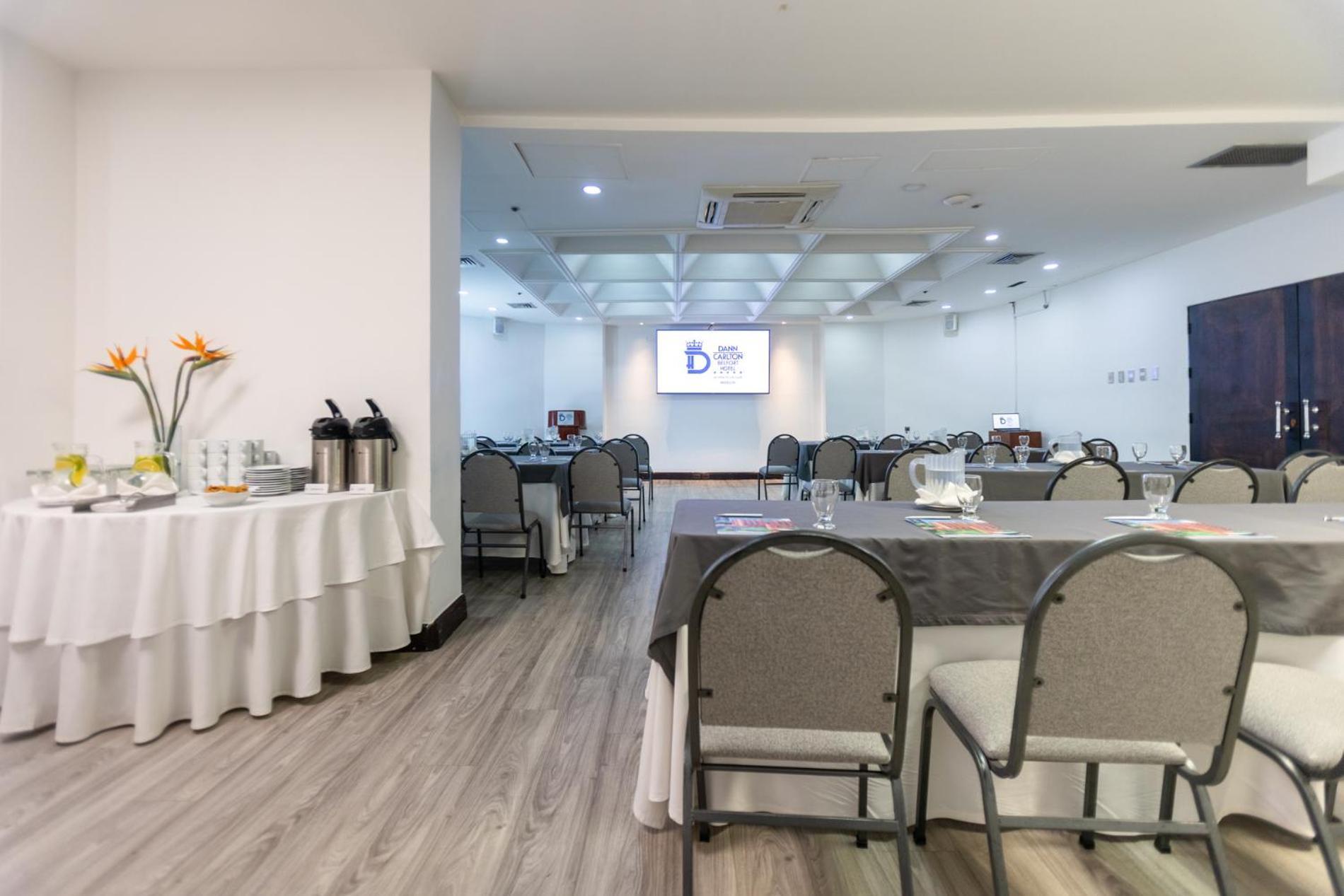 麦德林-贝尔福-达恩卡尔顿酒店 外观 照片 Meeting room